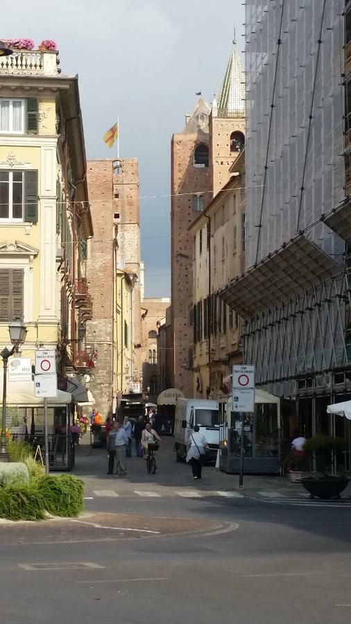 In Vacanza Da Marinella アルベンガ エクステリア 写真